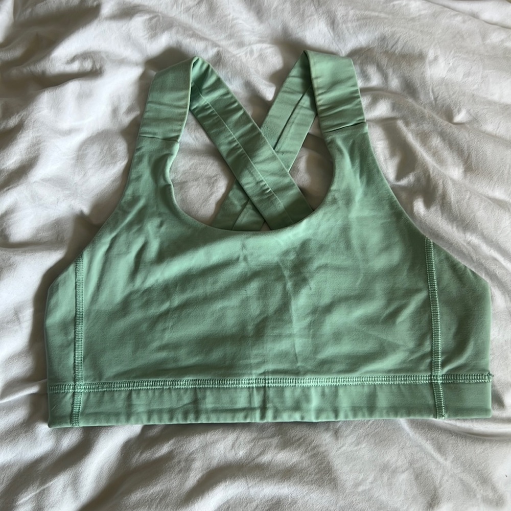 Turquoise lululemon bra